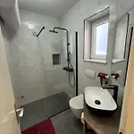 Ferguson Apartman *