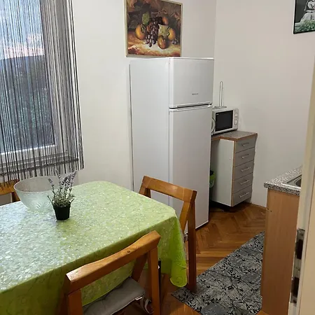 Ferguson Apartmán Jadranovo