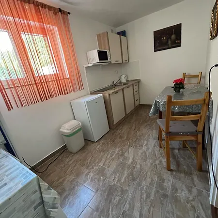 Ferguson ヤドラニヴォ