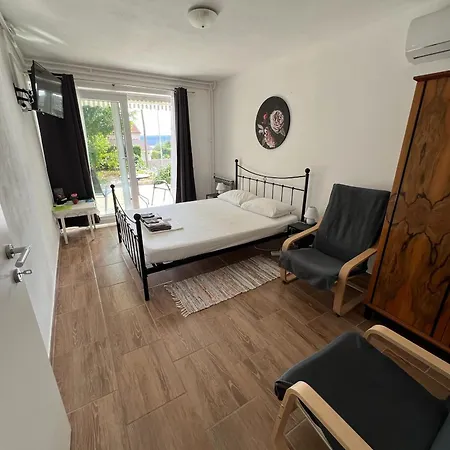 Ferguson Apartman *