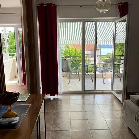 Ferguson * ヤドラニヴォ