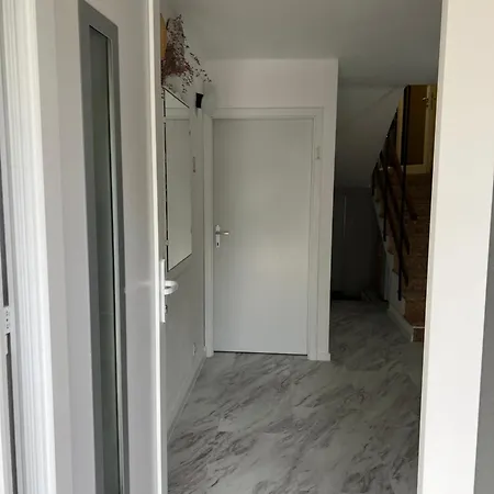 Ferguson Apartman *